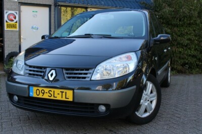 Renault-Scenic-1