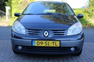 Renault-Scenic-5